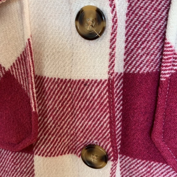 Members Mark Women Berry and Off White Plaid Shacket - Picture 6 of 10
